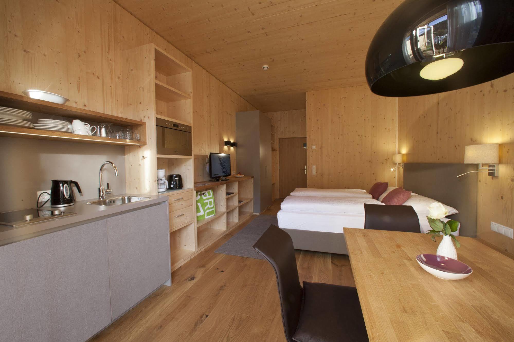 Natuerlich Hell. Aparthotel & Camping Fügen Eksteriør bilde